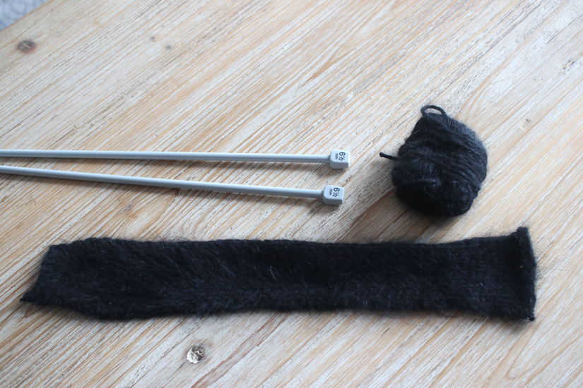 tricoter une bande en guise de collier